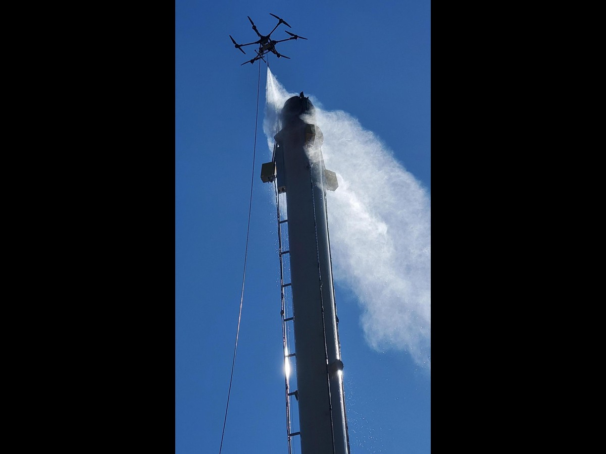 High-Pressure Aerial Wash Trailer